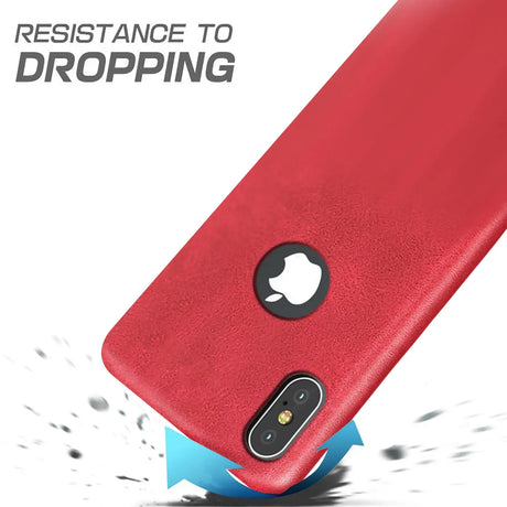 Hartschalen-Handyhülle mit Kunstleder-Außenseite in Schwarz, Braun oder Rot.