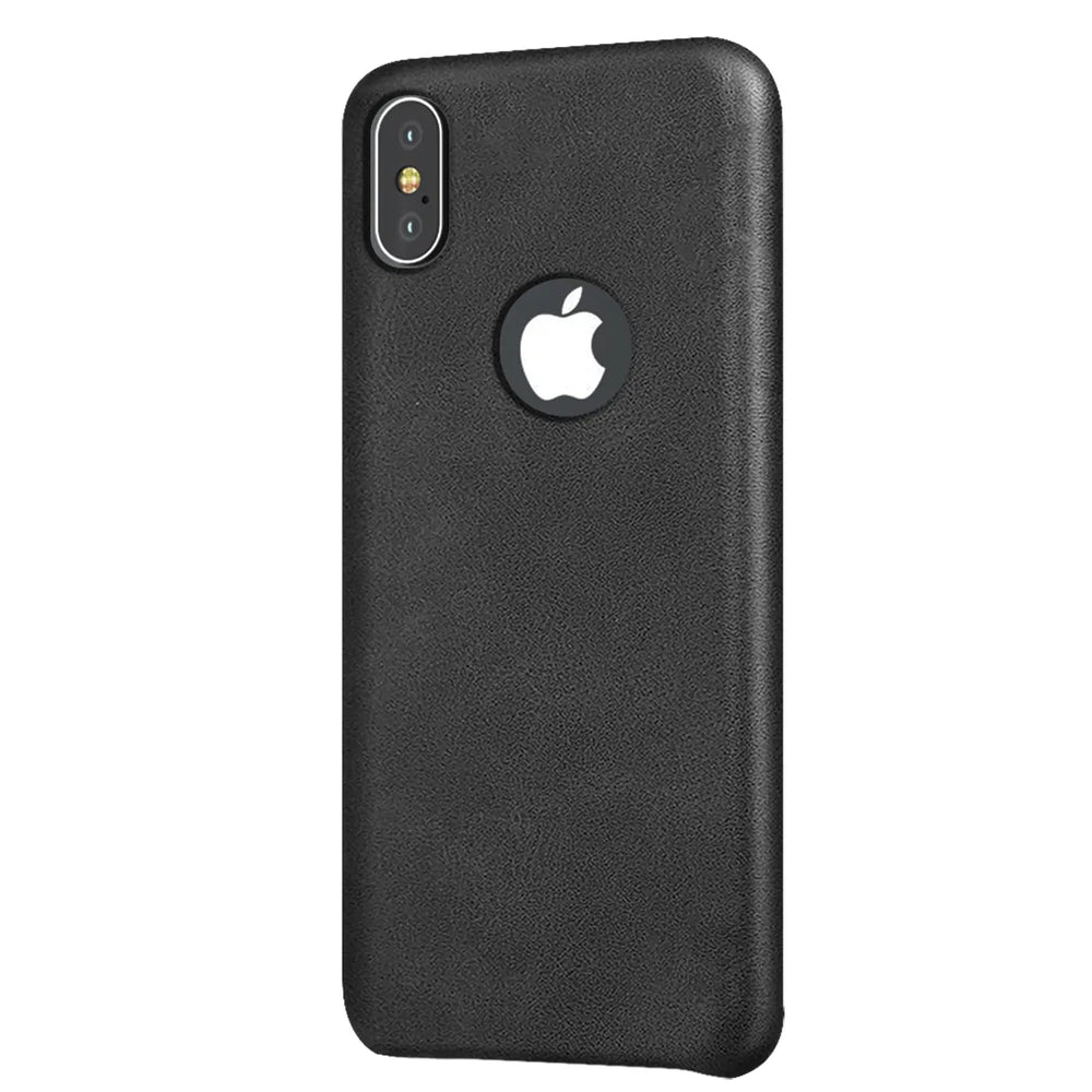 Hartschalen-Handyhülle mit Kunstleder-Außenseite in Schwarz, Braun oder Rot.