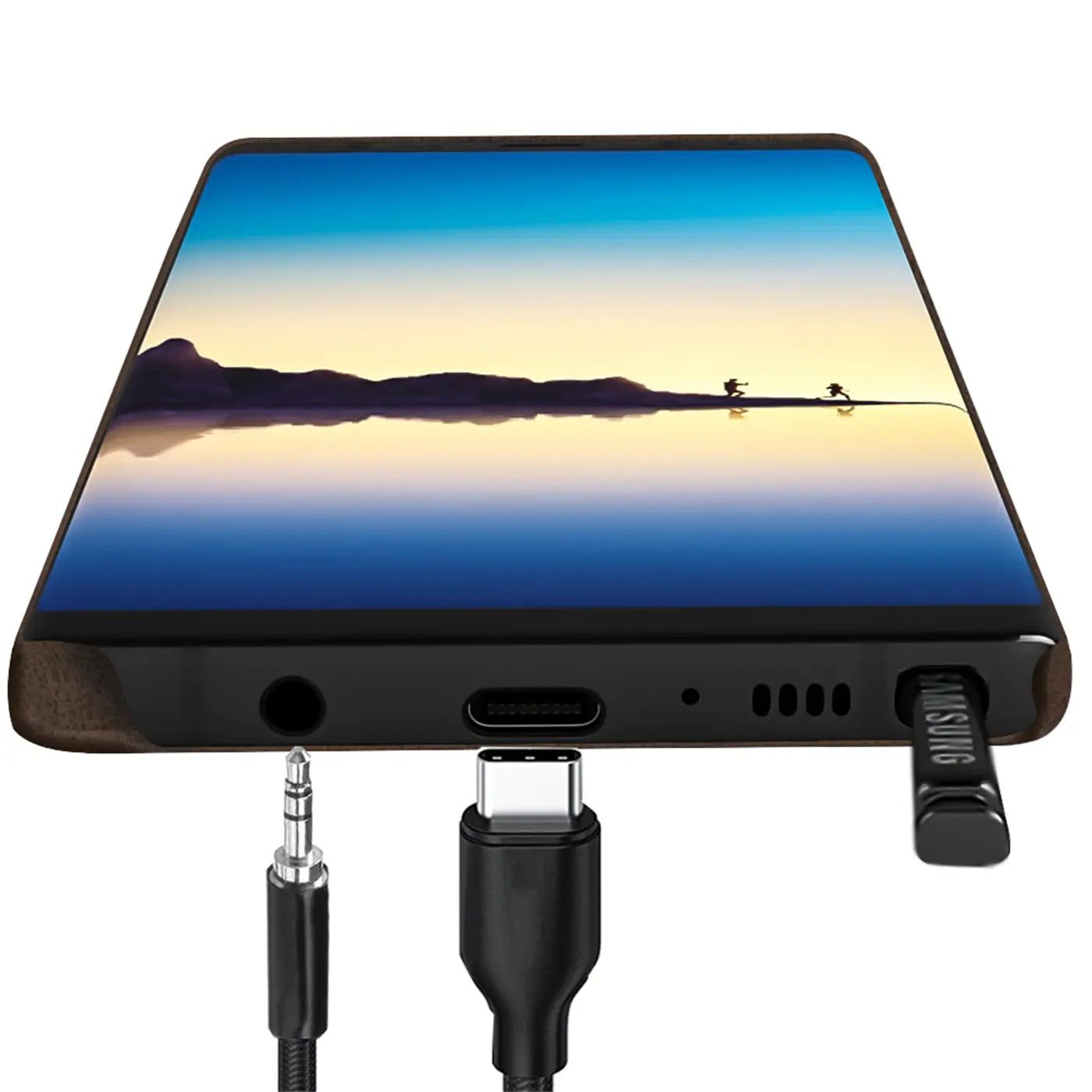 Samsung Galaxy Note 8 mit schwarzer PU-Hartschale, von unten, mit eingestecktem USB-C-Kabel und Kopfhörer.