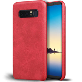 Hartschalen-Handyhülle mit Kunstleder-Außenseite in Schwarz, Braun oder Rot.