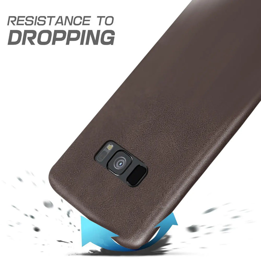 Braune PU-Hartschale für Samsung Galaxy S10, von hinten, Nahaufnahme.