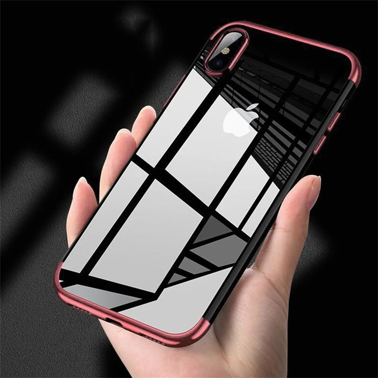 Transparente Handyhülle für iPhone Xs Max mit farblichen Akzenten in Schwarz, Rot, Blau oder Roségold.