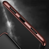 Transparente Handyhülle für Huawei P20 mit farblichen Akzenten in Schwarz, Rot, Blau oder Roségold.