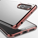 Transparente Handyhülle für Huawei P20 mit farblichen Akzenten in Schwarz, Rot, Blau oder Roségold.