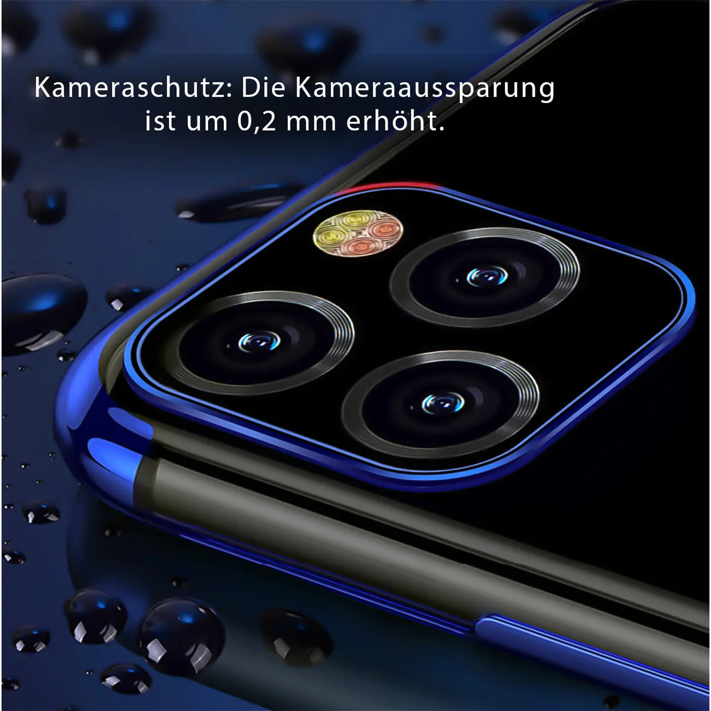 iPhone 11 Pro Max mit blauer Hülle, Nahaufnahme der Kamera, von oben.