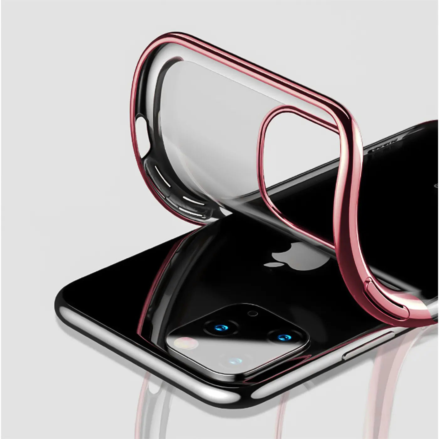 iPhone 11 Pro mit transparenter Hülle, roségoldener Rand, von oben schräg fotografiert.