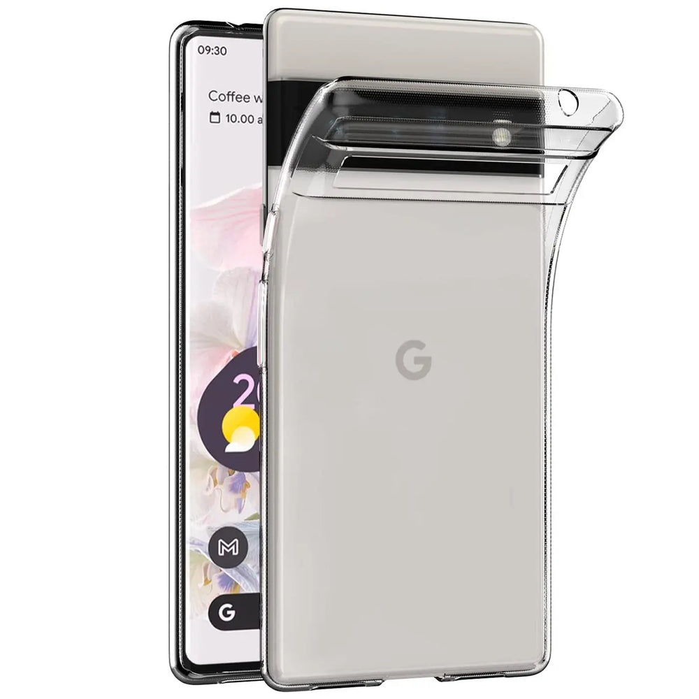 Transparentes, ultra-schlankes Silikon-Case für Google Pixel 6 Pro, von schräg vorne rechts auf weißem Hintergrund.