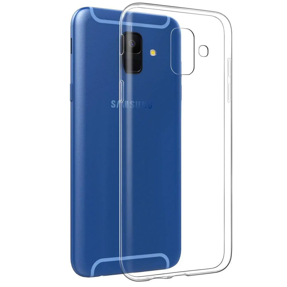 Blaues Samsung Galaxy A6 mit transparentem Silikon-Case, Rückansicht, leicht schräg.