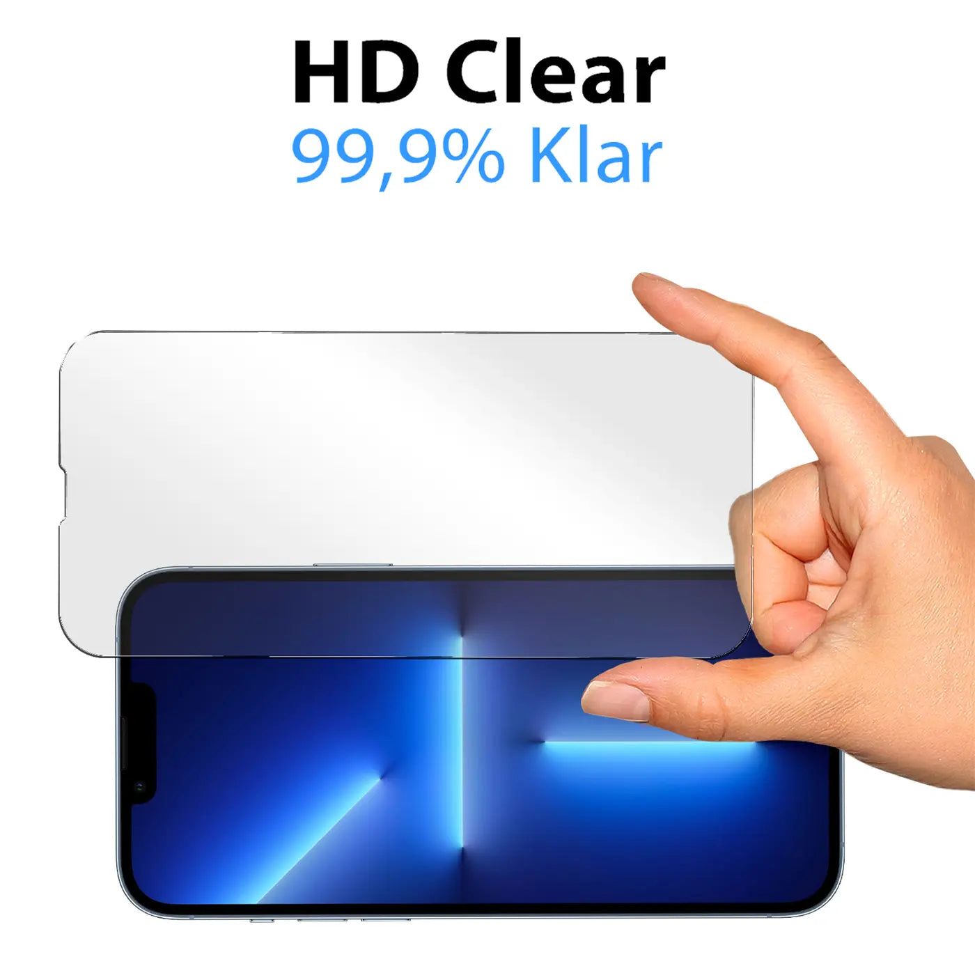 Transparente Schutzfolie aus Glas, von Hand über ein iPhone 13 Pro Display gehalten, auf weißem Hintergrund.