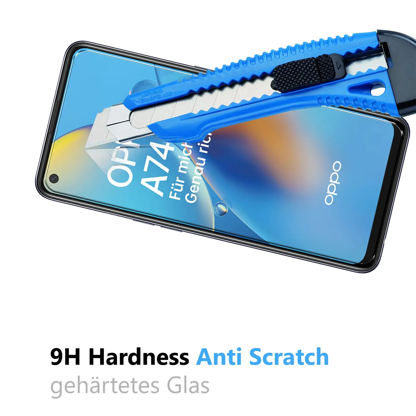 Blaues Cuttermesser auf dem Display eines schwarzen Oppo A74 4G Smartphones, von oben rechts nach unten links.