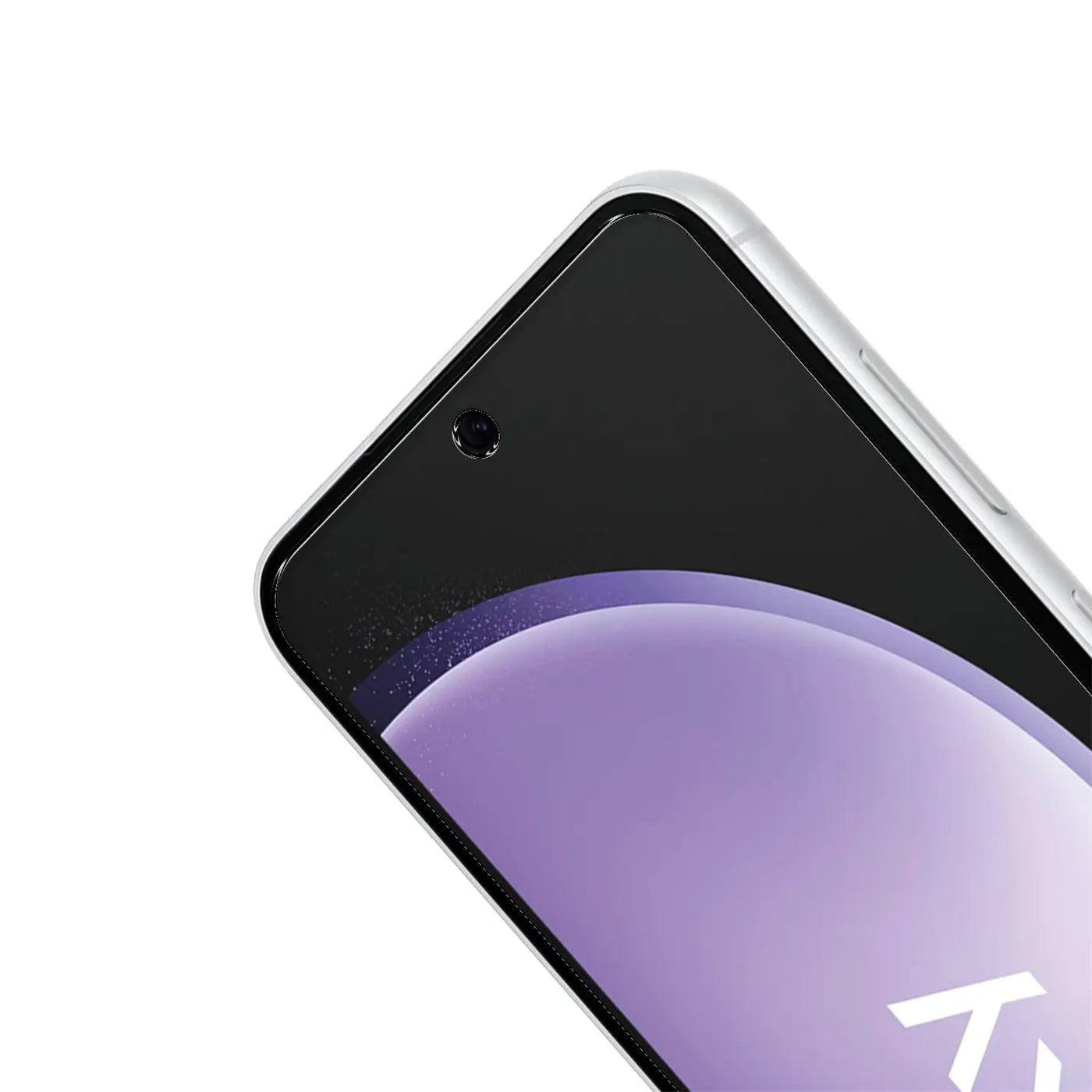 Oberer linker Bereich eines silbernen Samsung Galaxy S23 FE mit schwarzem Schutzglas, Frontkamera sichtbar, schräg von oben.