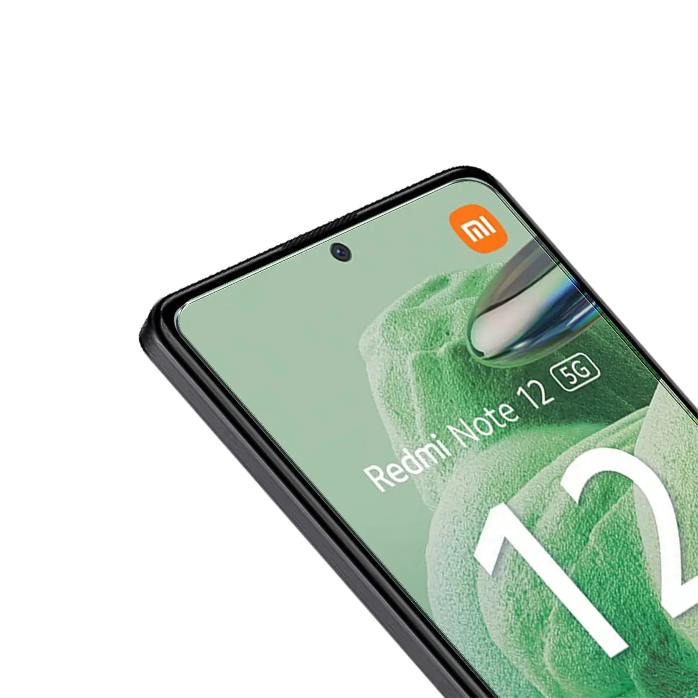 Schwarzes Xiaomi Redmi Note 12 5G Smartphone, schräg von oben, mit Schutzglas auf dem Display.