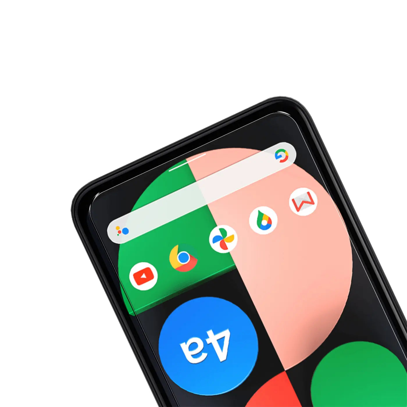 Schwarzes Google Pixel 4a 5G mit Displayschutz aus Panzerglas, schräg von oben rechts, zeigt Startbildschirm.