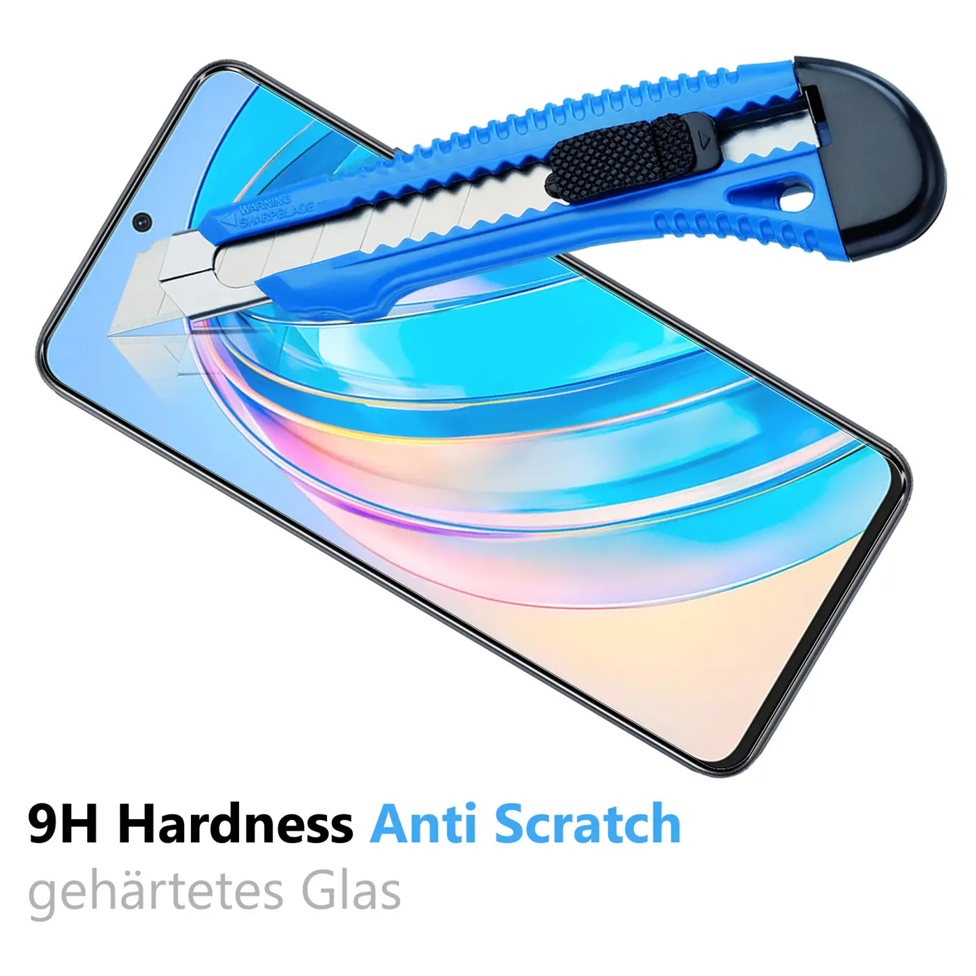 Honor X8a Handy mit Panzerglas Displayschutz. Ein blaues Cuttermesser liegt auf dem Display, das unbeschädigt ist.