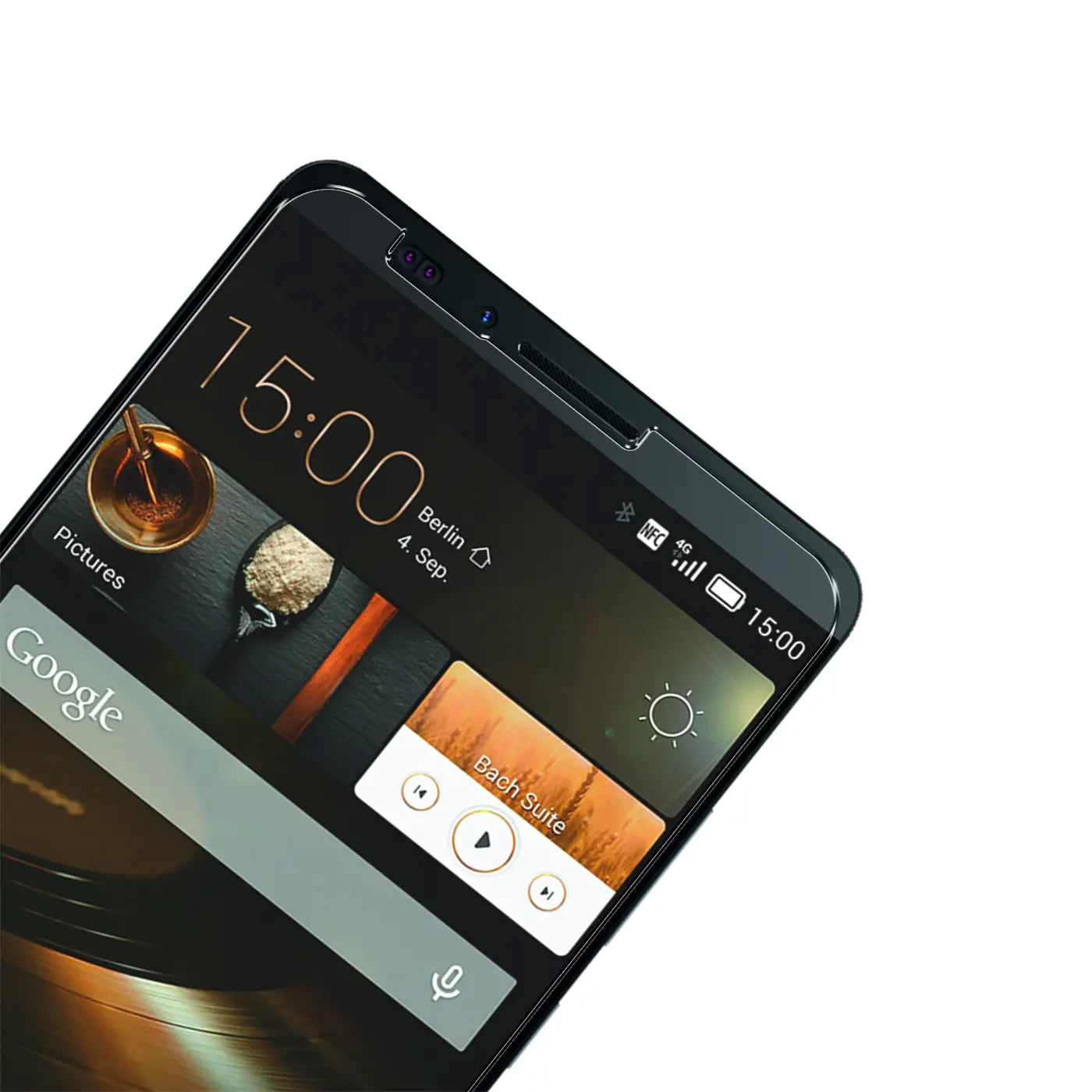 Schwarzes Huawei Mate 7 Smartphone mit glänzendem Panzerglas Displayschutz, schräg von oben rechts fotografiert.