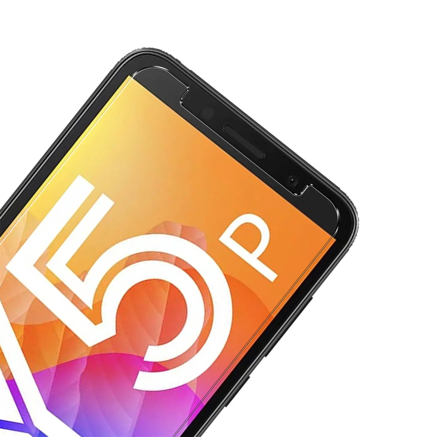 Nahaufnahme des oberen Bereichs eines schwarzen Huawei Y5P Smartphones mit transparentem Panzerglas-Displayschutz.