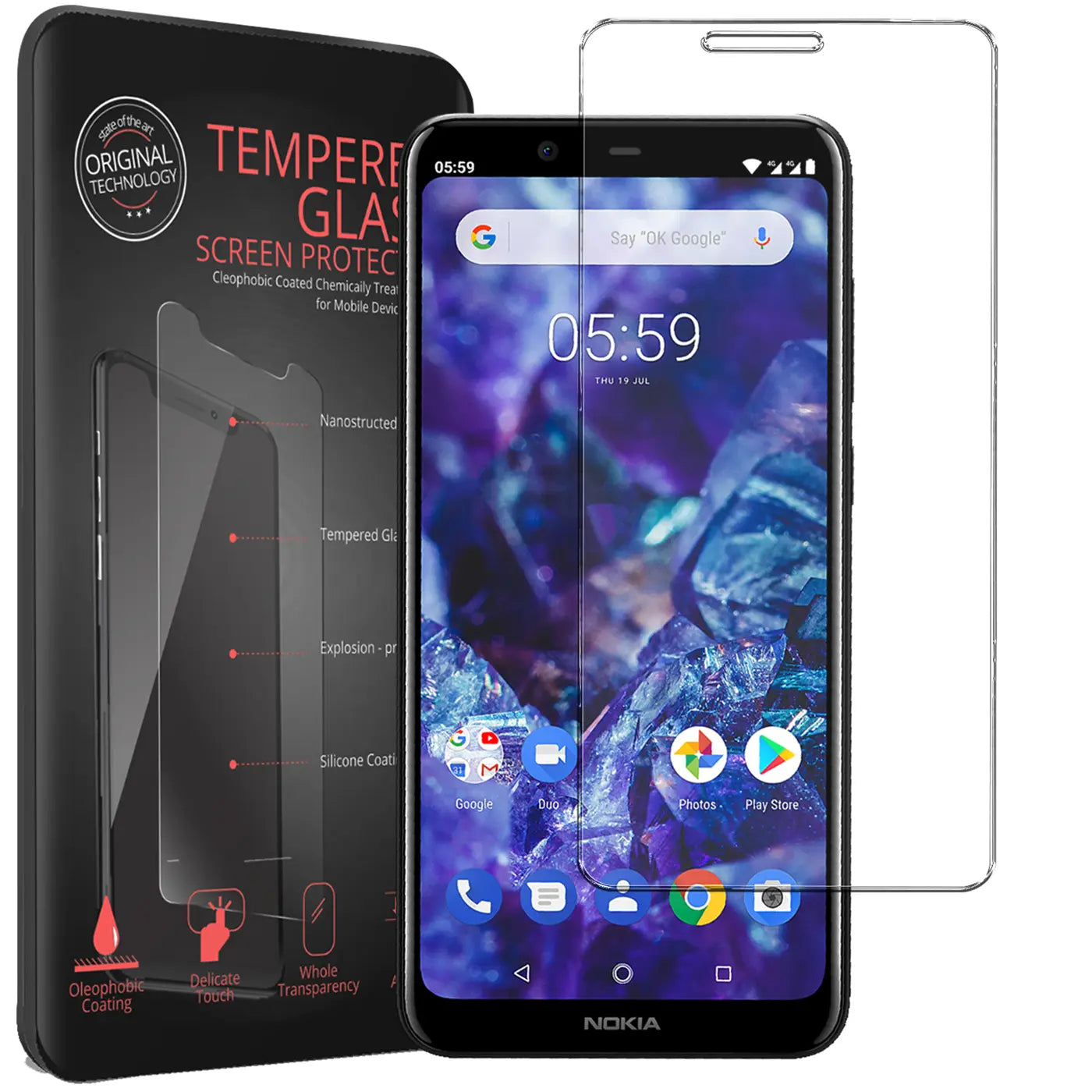 Schwarzes Nokia 5.1 Smartphone mit angebrachtem Panzerglas, daneben ein weiteres Panzerglas und die schwarze Verpackung.