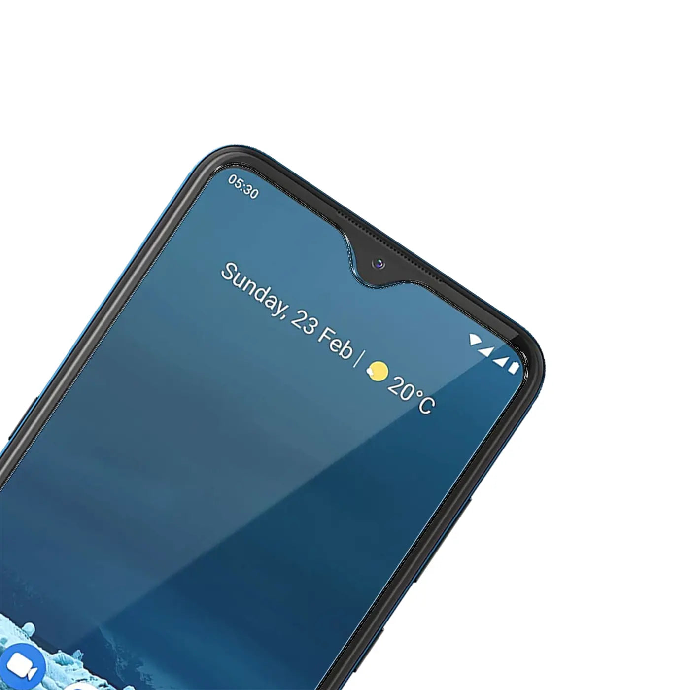 Nahaufnahme eines schwarzen Nokia 5.3 Smartphones mit Displayschutzfolie, schräg von oben, auf weißem Hintergrund.