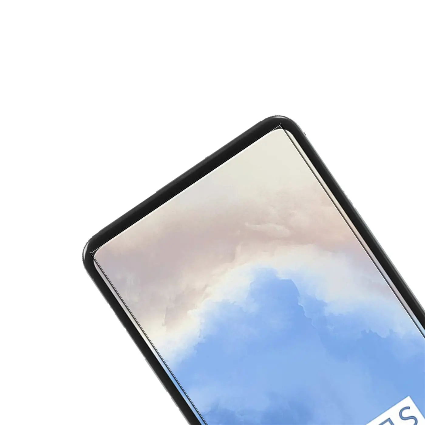 Nahaufnahme eines OnePlus 7T mit schwarzem Rahmen und Panzerglas-Displayschutz, schräg von oben.