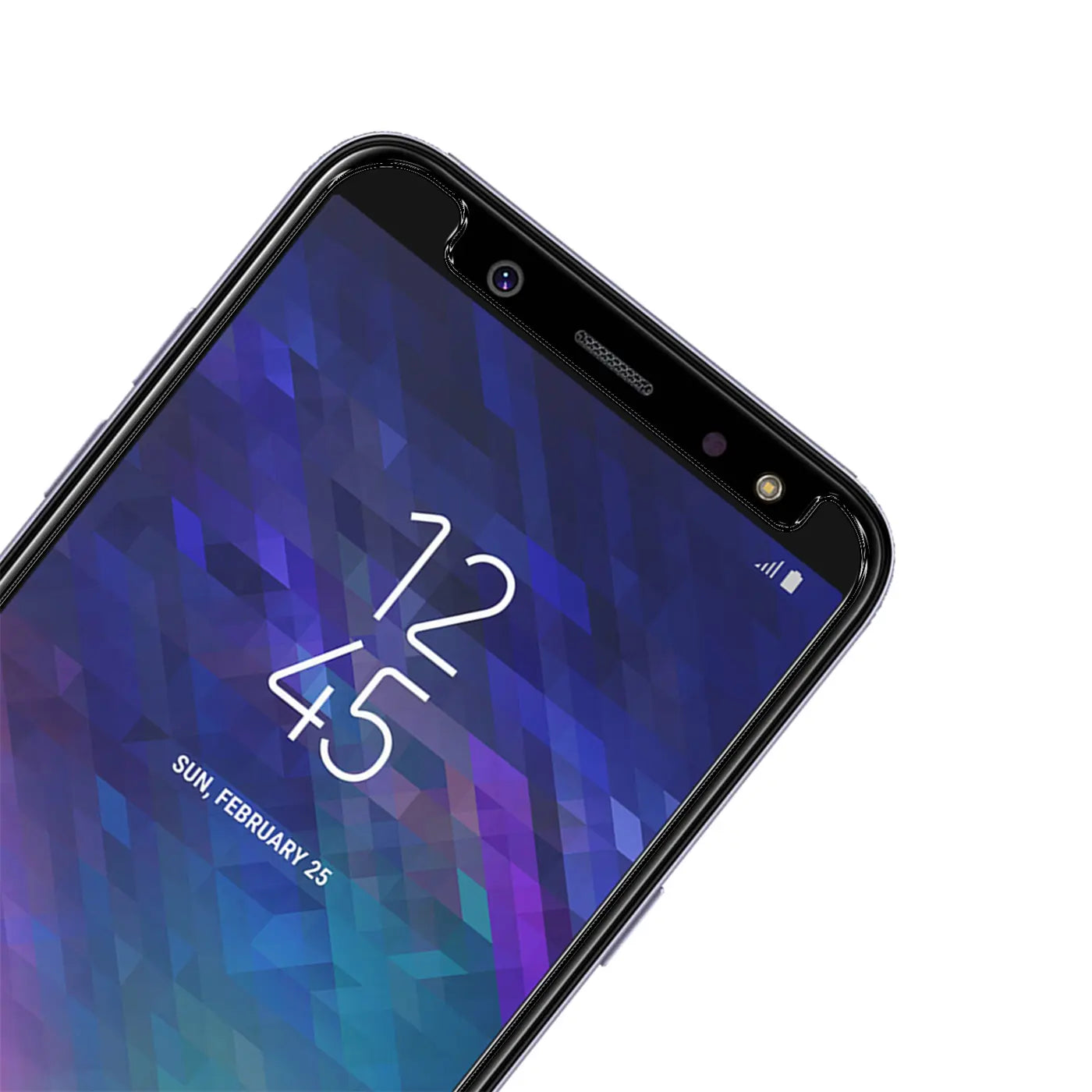 Nahaufnahme des oberen Bereichs eines schwarzen Samsung Galaxy A6 Plus mit Displayschutz aus Panzerglas, schräg von oben.