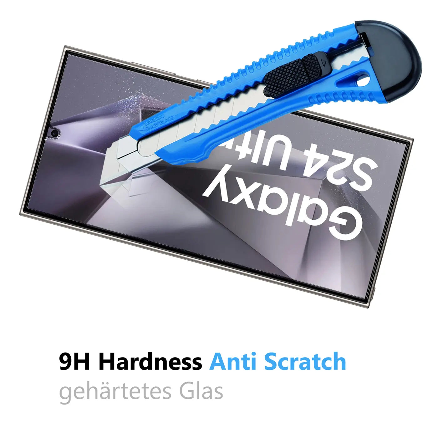 Blauer Cutter mit silberner Klinge auf dem Display eines schwarzen Samsung Galaxy S24 Ultra, von oben.