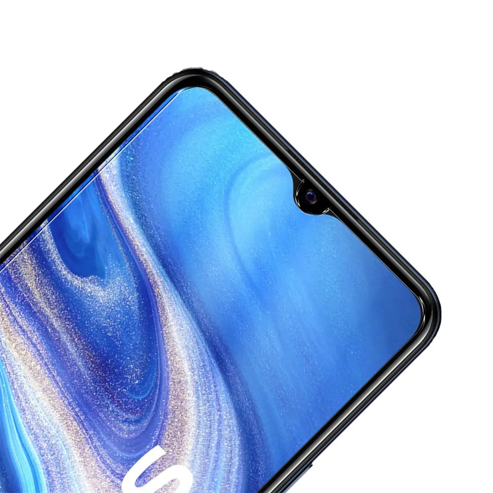 Nahaufnahme eines Vivo Y20s Smartphones mit schwarzem Rahmen und transparentem Panzerglas-Displayschutz, schräg von oben.