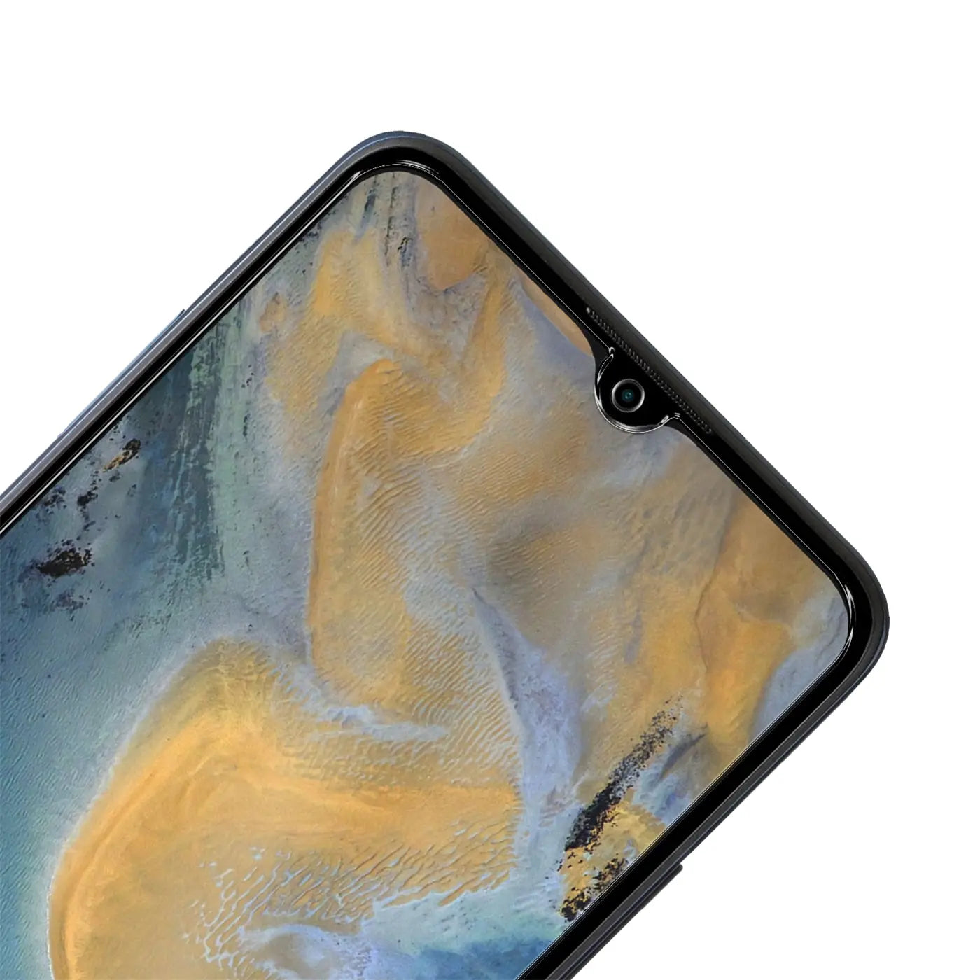 Nahaufnahme des oberen rechten Bereichs eines schwarzen ZTE Blade A51 mit Panzerglas-Displayschutz und Wassertropfen-Notch.