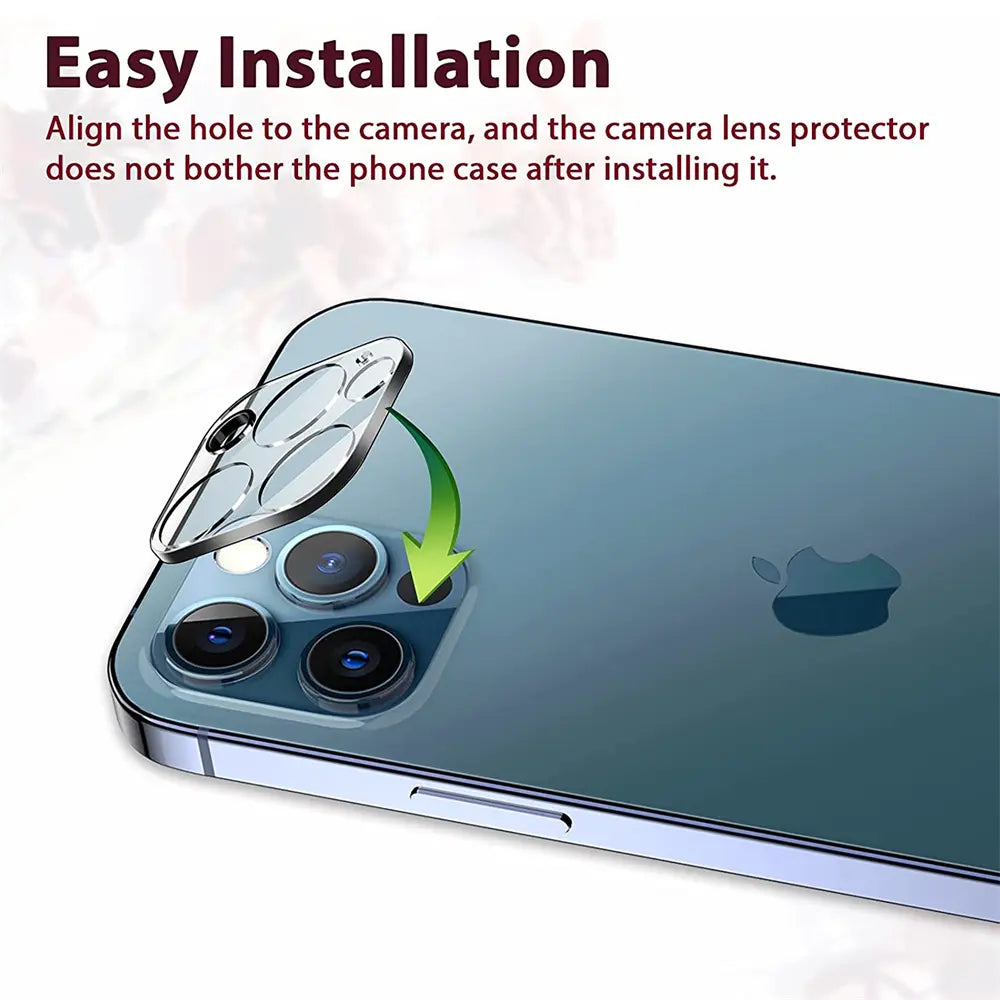 Kamera-Schutzglas aus Glas, transparent, wird auf iPhone 12 Pro Max aufgelegt.