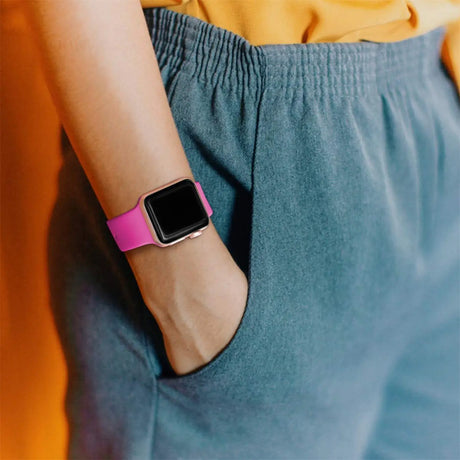 Flexibles Silikonarmband für Apple Watch Smartwatch, strapazierfähig, pflegeleicht und in vielen Farben erhältlich – ideal für Alltag & Sport.