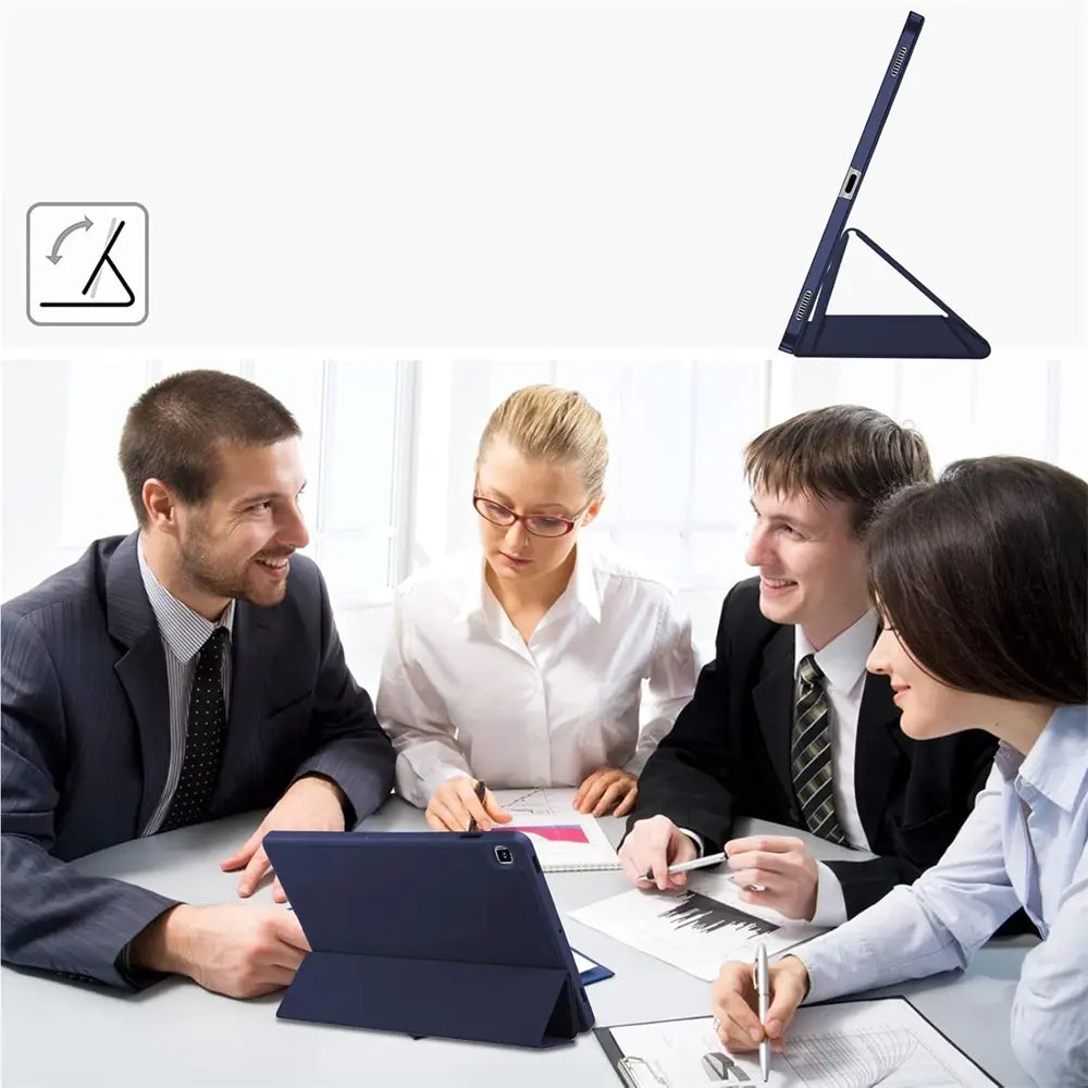 Dunkelblaues Smart Cover aus Kunstleder, aufgestellt, mit Tablet, von vorne