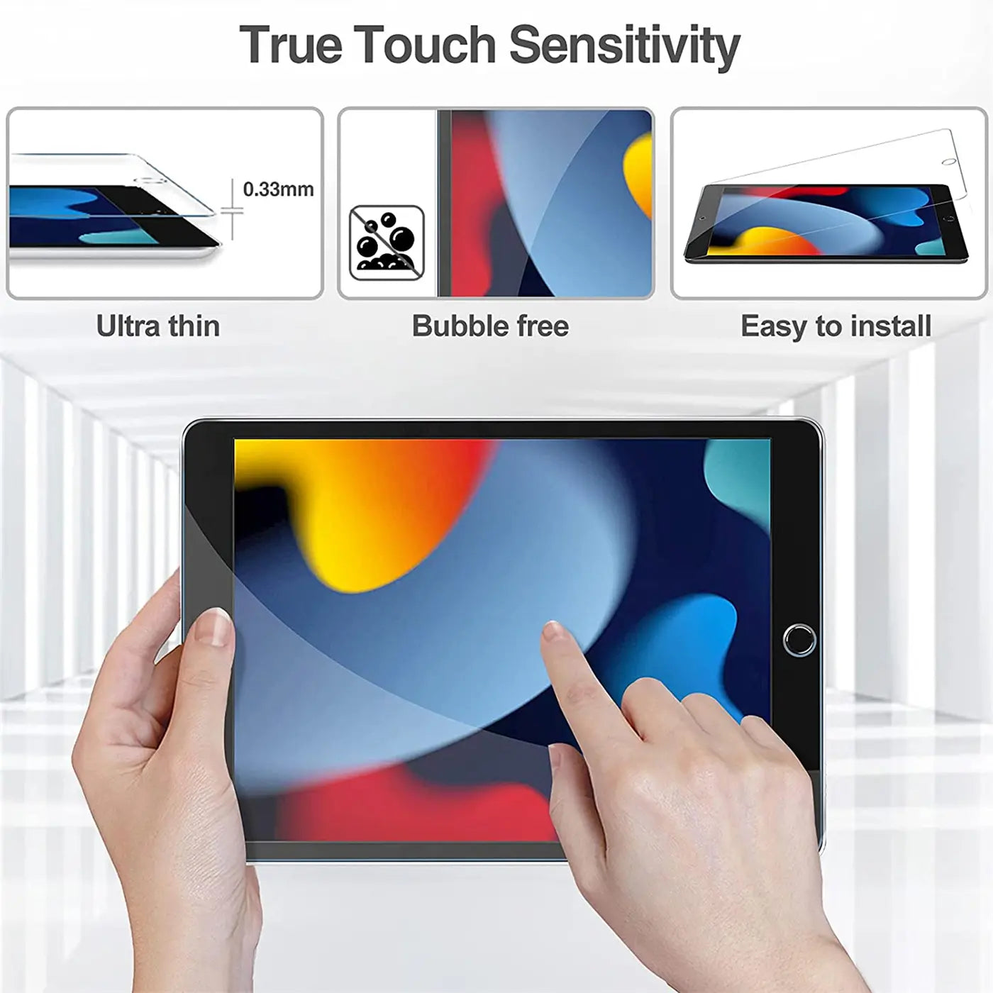 Hände halten ein schwarzes iPad mit installiertem, transparentem Panzerglas, eine Hand tippt. Oben 3 Detailbilder.