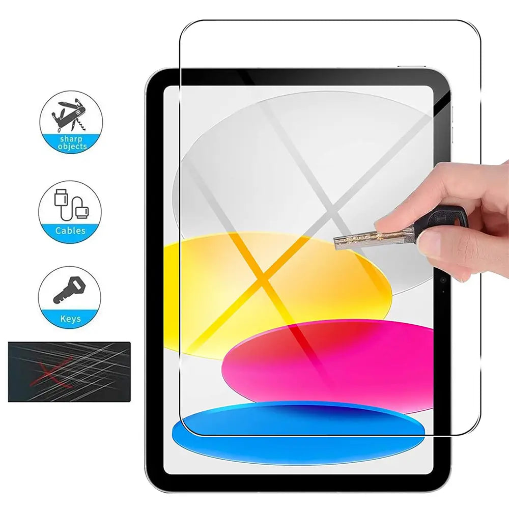 Glas Displayschutzfolie auf iPad (10. Gen.), Hand kratzt mit Schlüssel.