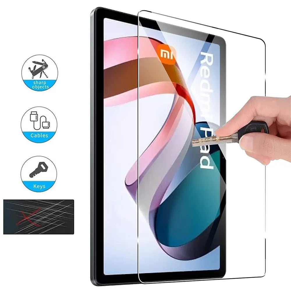 Glas Displayschutzfolie wird an einem Xiaomi Redmi Pad angebracht, Schlüssel kratzt.